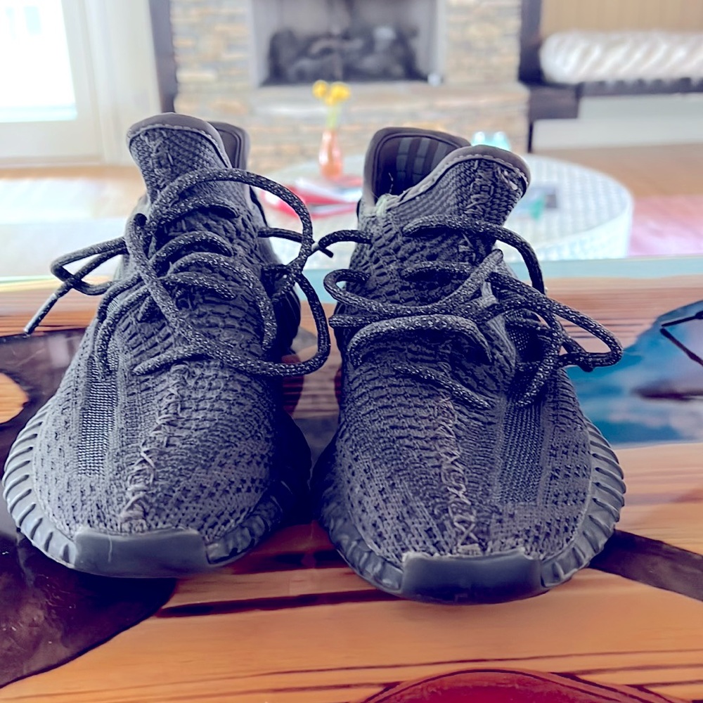 Yeezy Boost 350 V2 Black Non-Reflective